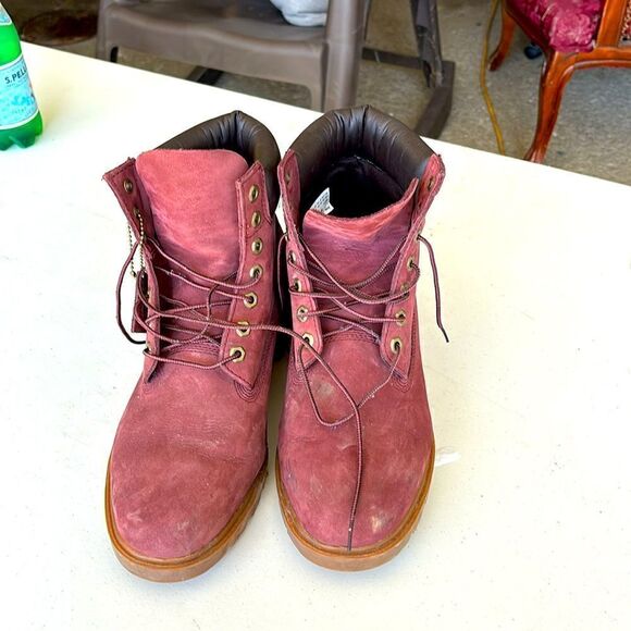 Timberland boots 10.5 burgundy, suede in good condition except few stains - Picture 1 of 9